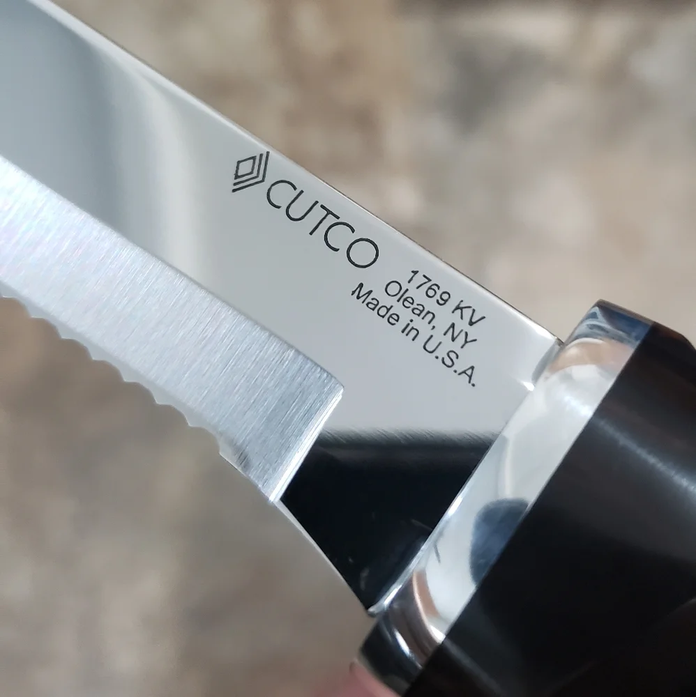 Cutco 1769 Hunting Knife with Sheath in black/classic